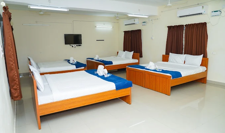 Hotel Aalayam Rameshwaram (Yatri Nivas) Family Rooms